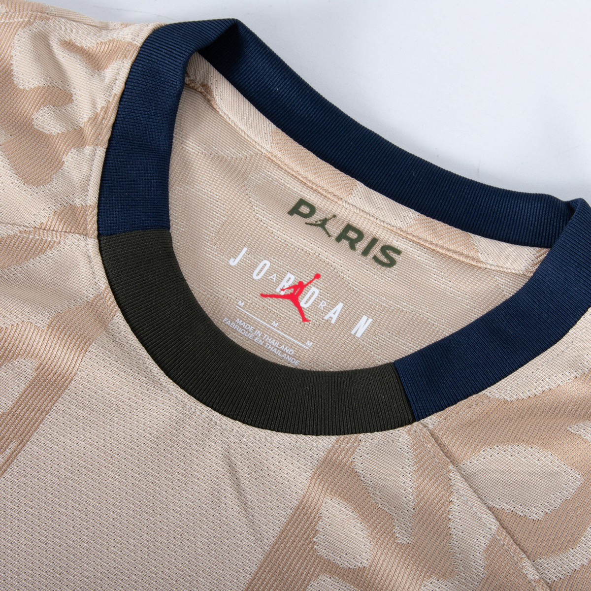 2023-24 Paris Saint-Germain FC 4a Equipación